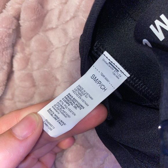 Under armour sports bra black - Picture 3 of 3